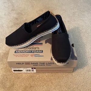 Bob’s from Skechers Slip-On Shoes NWT